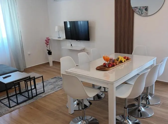 Apartmani Tolj