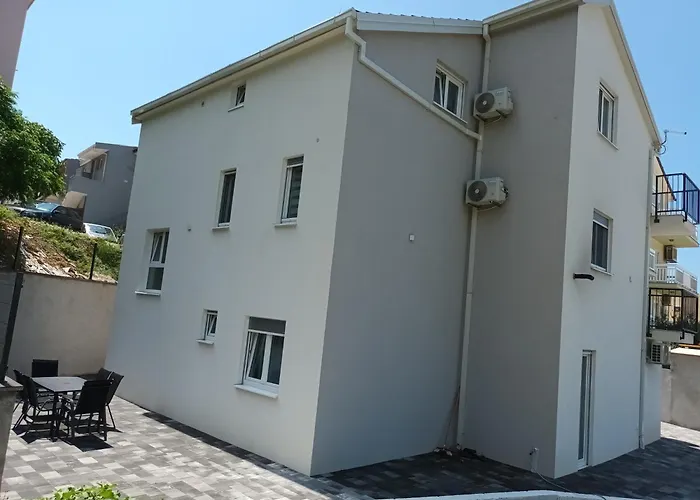 Apartmani Tolj