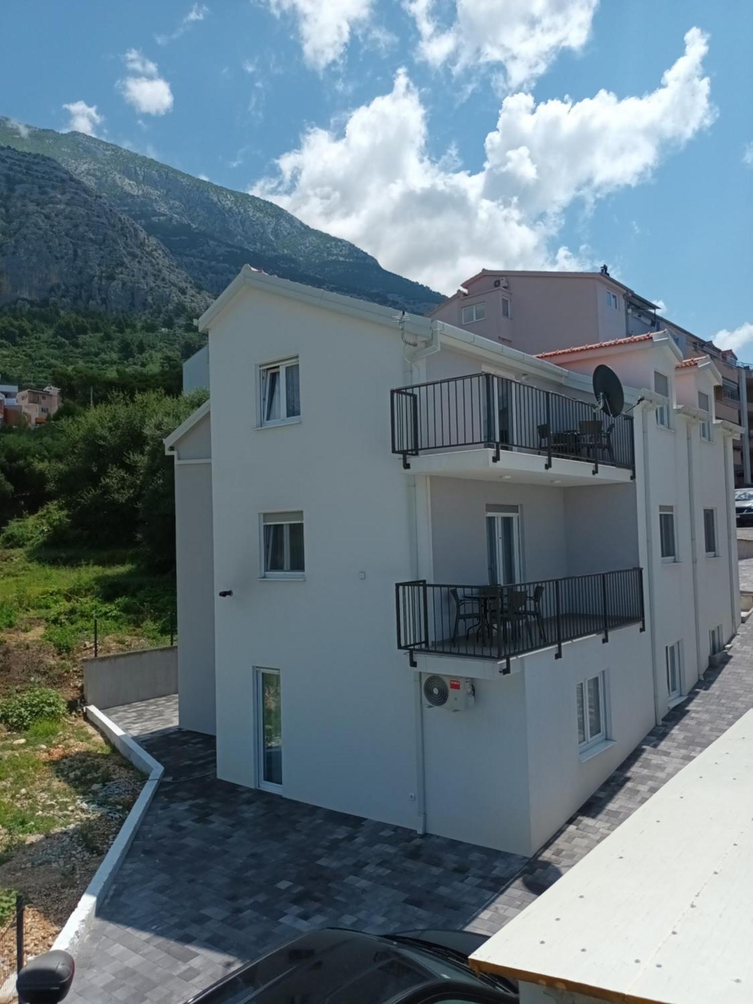 Tolj Makarska