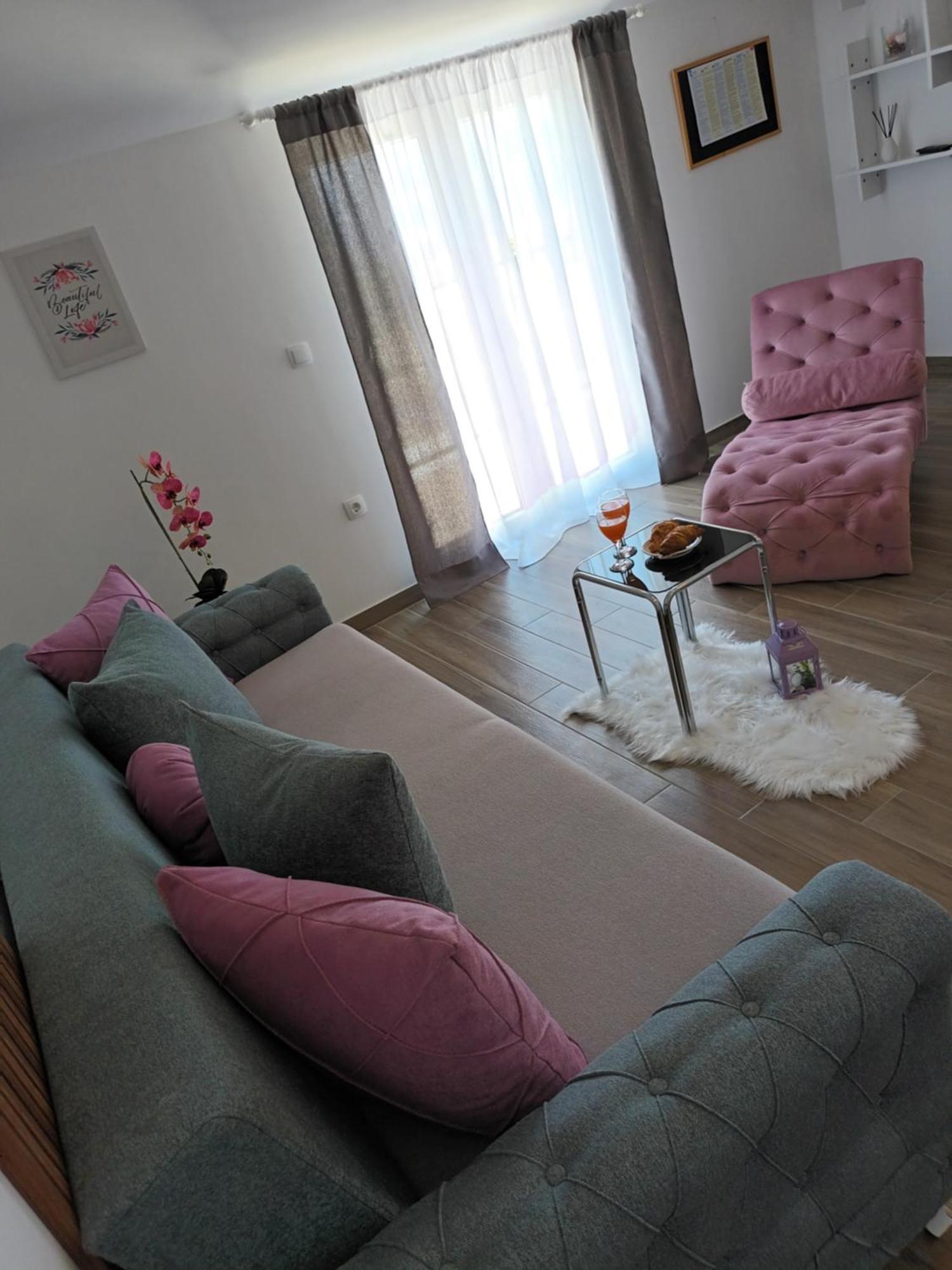 Apartment Tolj *